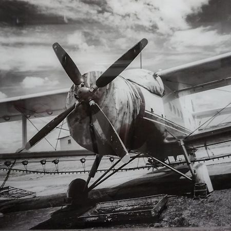Wismarer-Hangar Exterior foto