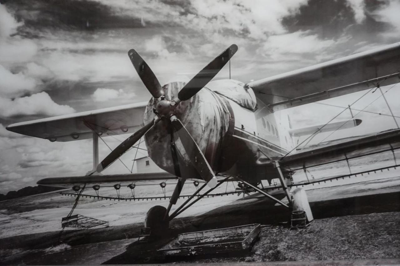 Wismarer-Hangar Exterior foto
